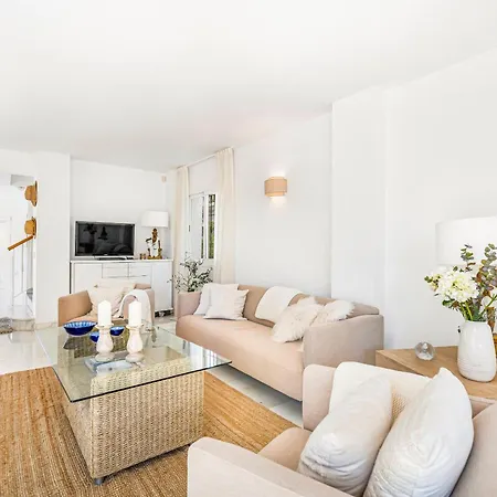 Stylish Townhouse In Puerto Banus,